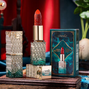 Matte silky carved lipstick in a Chinese-style square case, waterproof, moisturizing, leaves no residue on the cups
